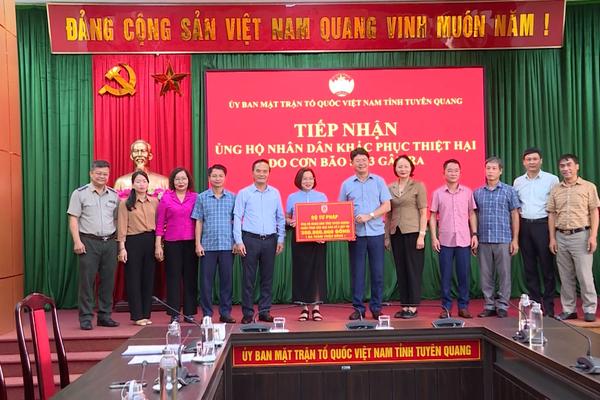 (TTV) Đoàn công tác Bộ Tư pháp hỗ trợ tỉnh Tuyên Quang