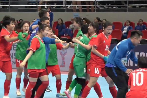 Thắng kịch tính Thái Lan, tuyển futsal nữ Việt Nam giành ngôi vô địch Đông Nam Á