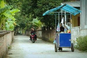 CHUYỆN TRONG NHÀ NGOÀI NGÕ: CHUYẾN XE ÔM NHỚ ĐỜI (TẬP 24)