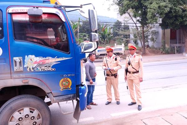 (TTV) Tăng cường đảm bảo an ninh, trật tự an toàn giao thông dịp cuối năm