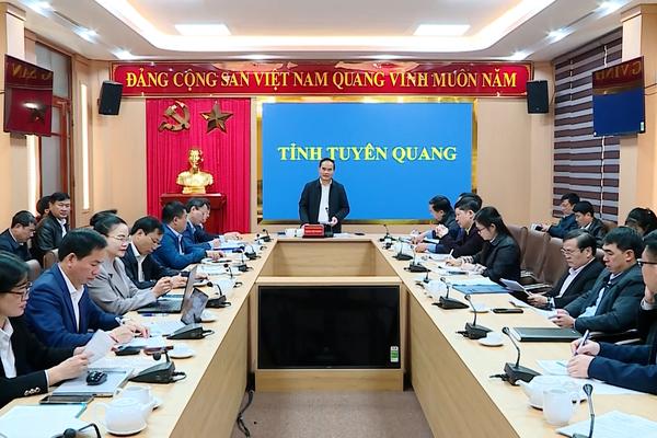 (TTV) Lãnh đạo UBND tỉnh làm việc với ngành Y tế