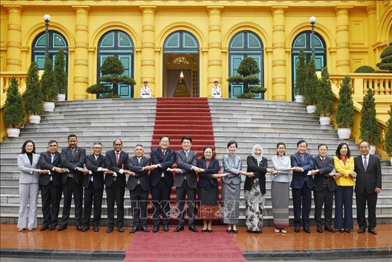 Chủ tịch nước Lương Cường tiếp Đại sứ, Đại biện các nước ASEAN và Timor-Leste tại Việt Nam- Ảnh 1.