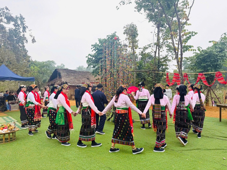 ‘Tuổi trẻ với văn hóa truyền thống’ tại Làng Văn hóa – Du lịch các dân tộc Việt Nam- Ảnh 1.