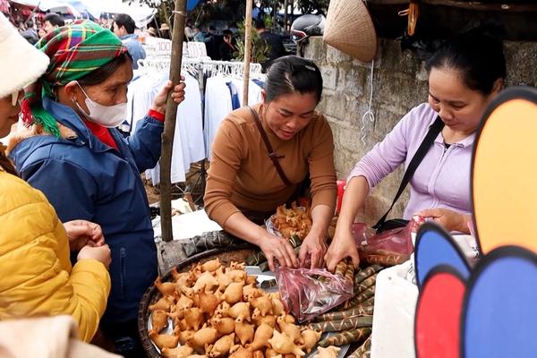 (TTV) Độc đáo Chợ Thụt Hàm Yên