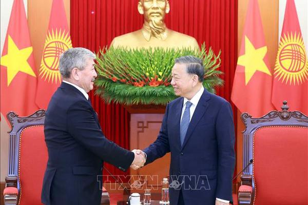 Việt Nam coi trọng quan hệ hữu nghị với Kyrgyzstan