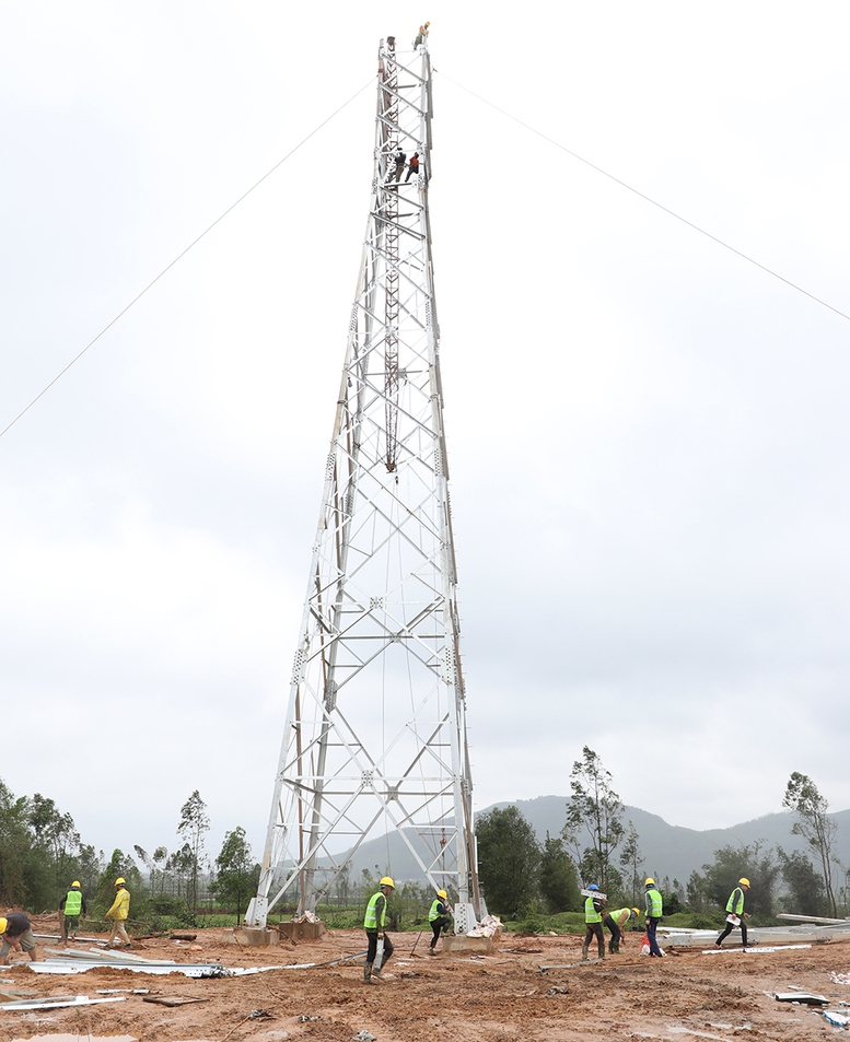 Phấn đấu đưa dự án trạm biến áp 220kV Vũng Áng và đấu nối 'về đích' trong tháng 4/2025- Ảnh 2.