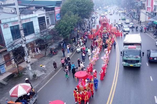 LỄ RƯỚC MẪU DI SẢN TÍN NGƯỠNG GIỮA LÒNG PHỐ NÚI