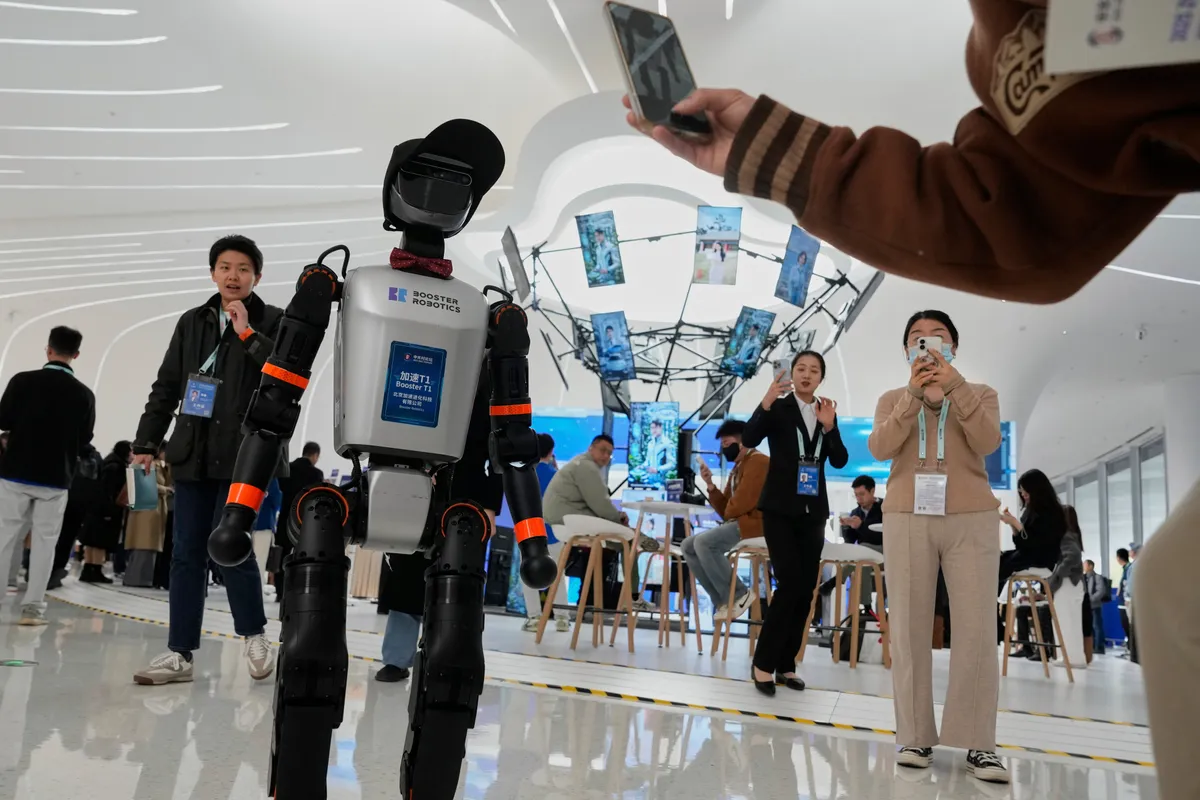 Cuộc đua sản xuất robot hình người - Ảnh 3.