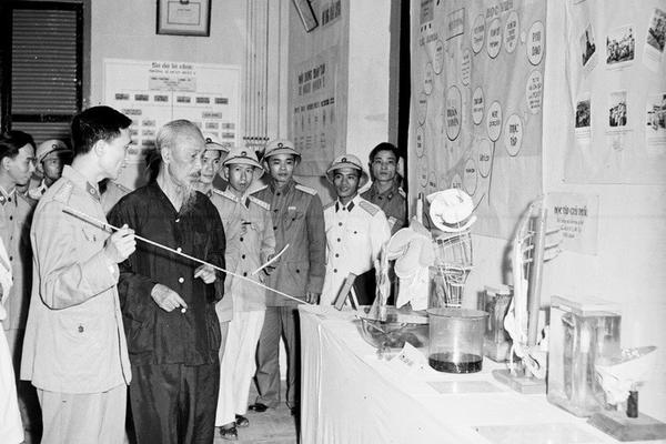Trưng bày nhiều “bảo vật quốc gia” tại triển lãm “Hồ Chí Minh đẹp nhất tên Người”