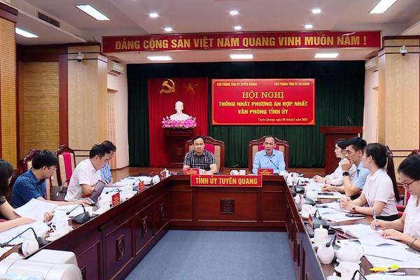 (TTV) Văn phòng Tỉnh ủy Tuyên Quang làm việc với Văn phòng Tỉnh ủy Hà Giang