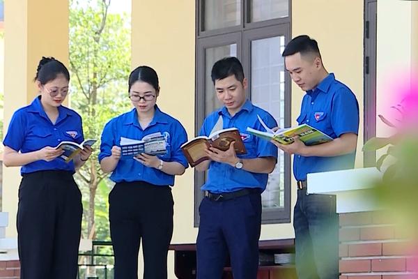 (TTV) Thanh niên với biển đảo Việt Nam qua từng trang sách