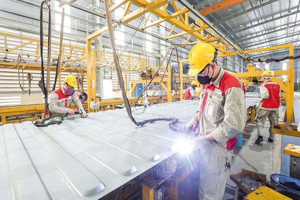 Tạo "cú hích, đòn bẩy, điểm tựa" cho khu vực kinh tế tư nhân