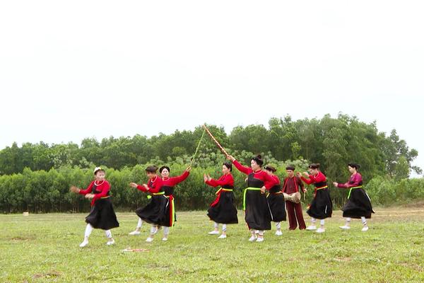 DÂN CA, DÂN VŨ CỦA NGƯỜI CAO LAN (15-5-2025)