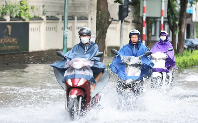 Bắc Bộ ngày nắng, mưa dông về chiều tối, Trung Bộ bước vào đợt nắng nóng mới