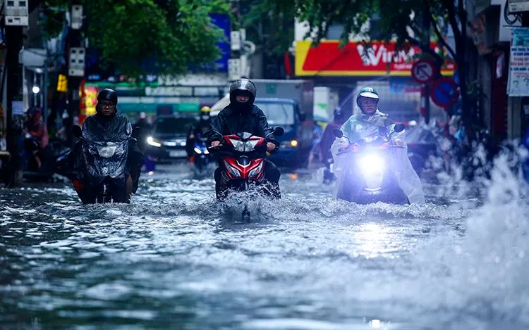 Thời tiết ngày 22/5:  Bắc Bộ, Bắc Trung Bộ ngày nắng, chiều tối mưa lớn, có nơi trên 180 mm