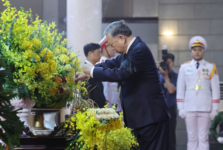 Cử hành trọng thể Lễ Quốc tang nguyên Chủ tịch nước Trần Đức Lương - Ảnh 8.