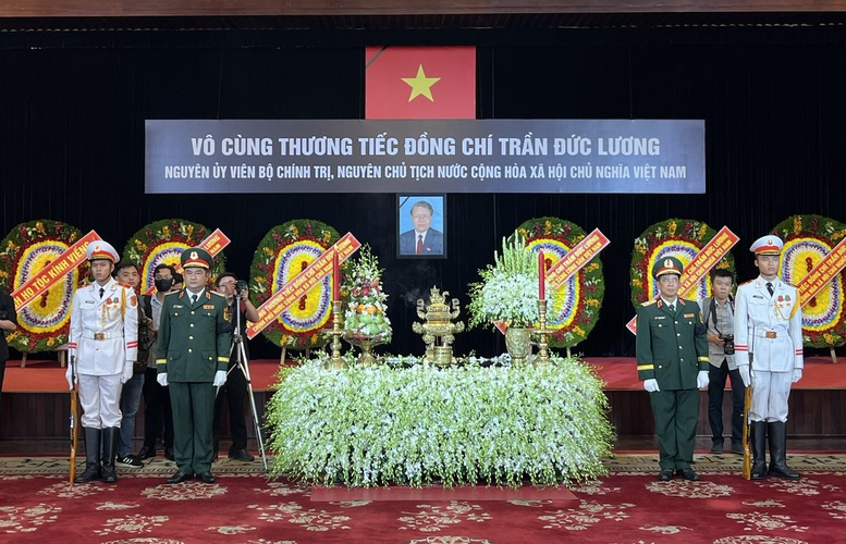 Cử hành trọng thể Lễ Quốc tang nguyên Chủ tịch nước Trần Đức Lương - Ảnh 9.
