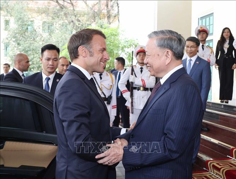 Tổng Bí thư Tô Lâm hội kiến Tổng thống Pháp Emmanuel Macron- Ảnh 1.