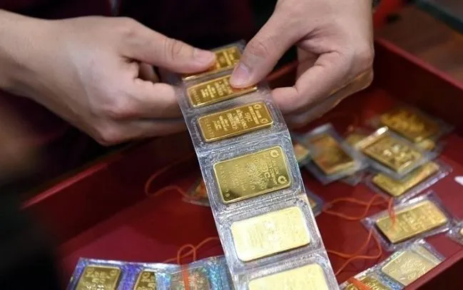 Giá vàng tiếp tục giảm