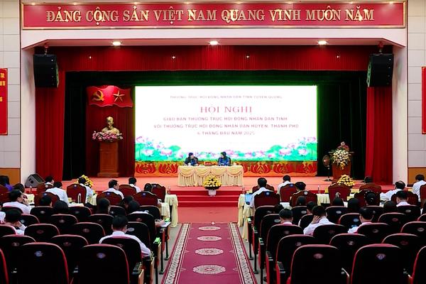 (TTV) Hội nghị giao ban với Thường trực HĐND các huyện, thành phố