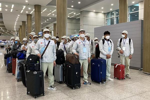 Phí môi giới 'trên trời', trục lợi xuất khẩu lao động: Siết kỷ cương, xử lý nghiêm sai phạm