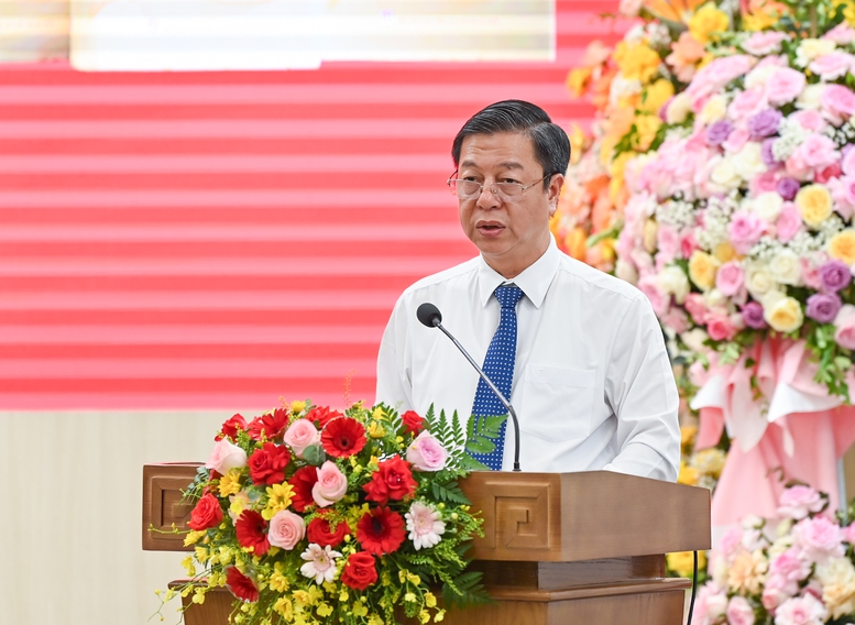 Ra mắt cuốn sách ‘Tinh hoa cách mạng Việt Nam’ của nhà báo lão thành Hà Đăng- Ảnh 3.