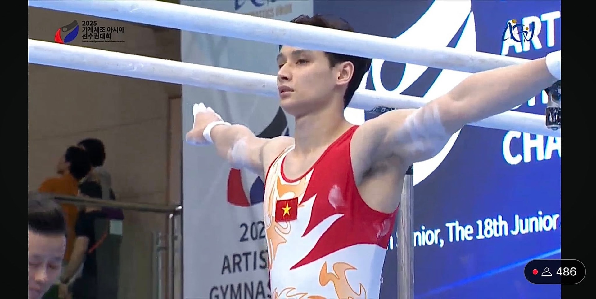 8-dinh-phuong-thanh.jpeg
