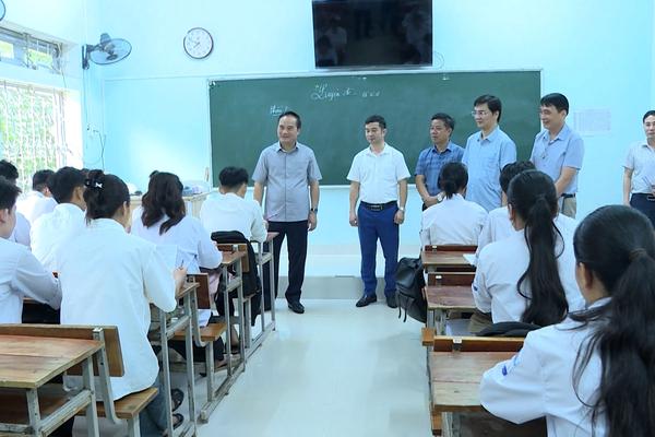 (TTV) Lãnh đạo UBND tỉnh kiểm tra công tác chuẩn bị thi tốt nghiệp THPT năm 2025