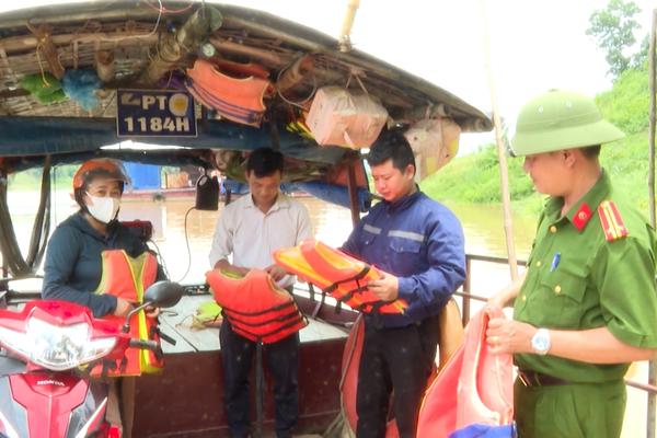 (TTV) Đảm bảo trật tự, an toàn giao thông đường thủy mùa mưa bão
