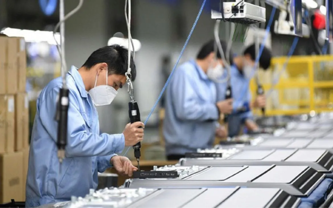 Công chức, viên chức không được thành lập, góp vốn và quản lý doanh nghiệp
