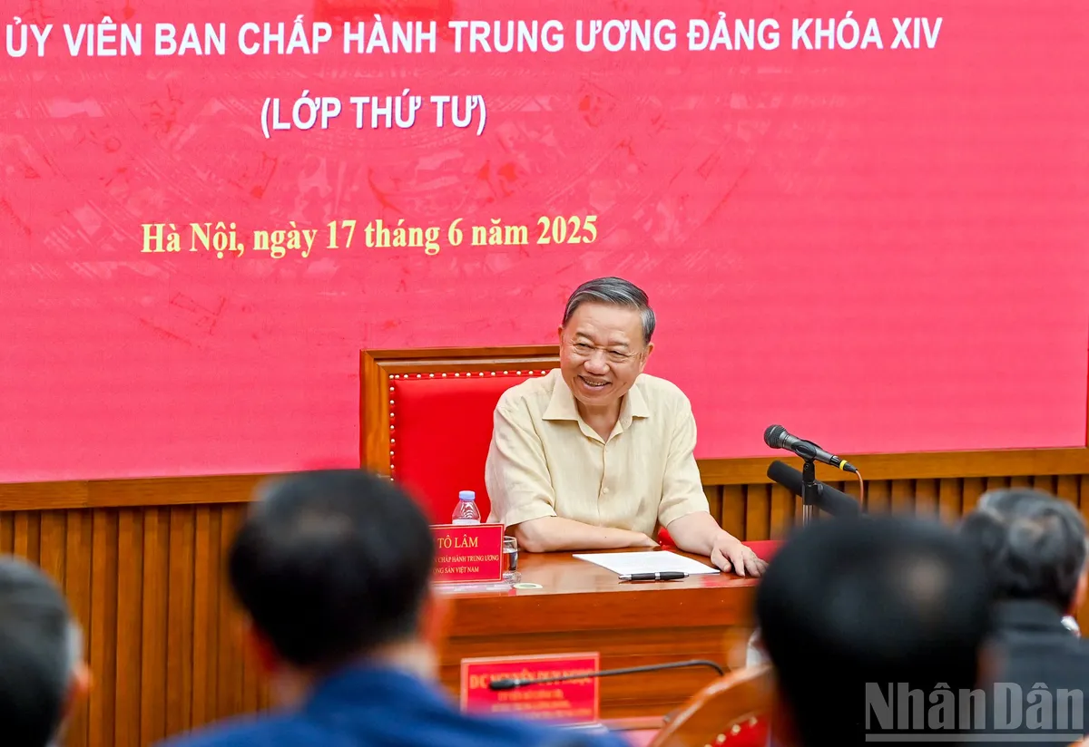 Quyết tâm thực hiện thắng lợi hai mục tiêu 100 năm của Đảng