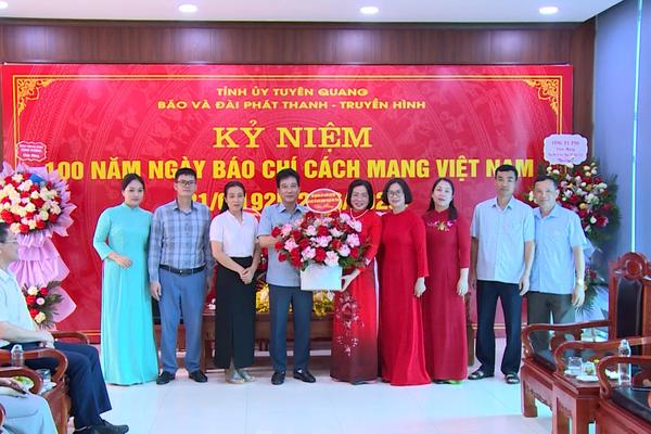 (TTV) Lãnh đạo tỉnh, các cơ quan, đơn vị chúc mừng Báo và Đài Phát thanh – Truyền hình
