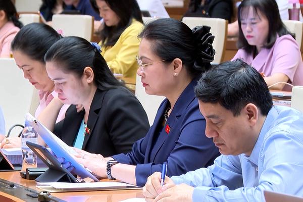 (TTV) Quốc hội biểu quyết thông một số luật và thảo luận về Dự án Luật Tương trợ tư pháp về hình sự