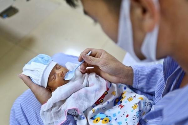 Từ 1/7, lao động nam được nghỉ bao nhiêu ngày khi vợ sinh?