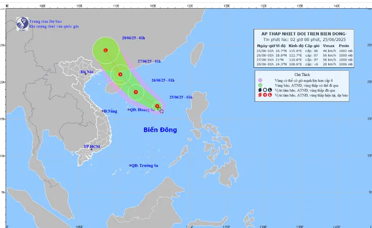 Áp thấp nhiệt đới giật cấp 8, cách quần đảo Hoàng Sa khoảng 440 km