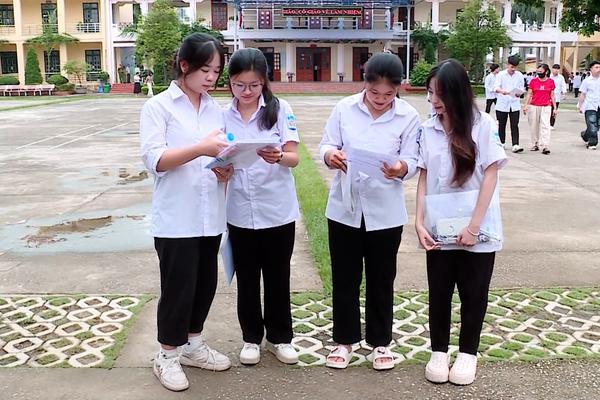 (TTV) Các thí sinh hoàn thành môn thi đầu tiên Kỳ thi tốt nghiệp THPT năm 2025