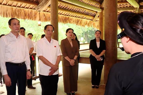 (TTV) Phó Chủ tịch Quốc hội Trần Quang Phương thăm Khu di tích Quốc gia đặc biệt Tân Trào