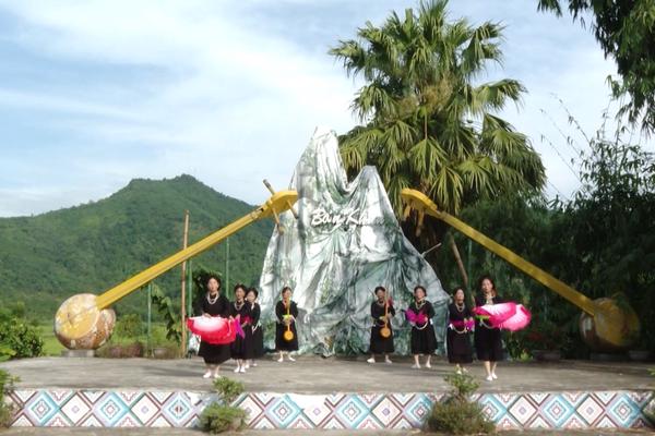 SẮC MÀU VĂN HÓA: BẰNG LANG LƯU GIỮ VĂN HÓA TRUYỀN THỐNG