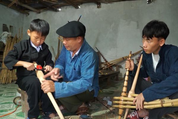 (TTV) Nghệ sĩ ưu tú Mua Mí Nam – Người giữ hồn khèn